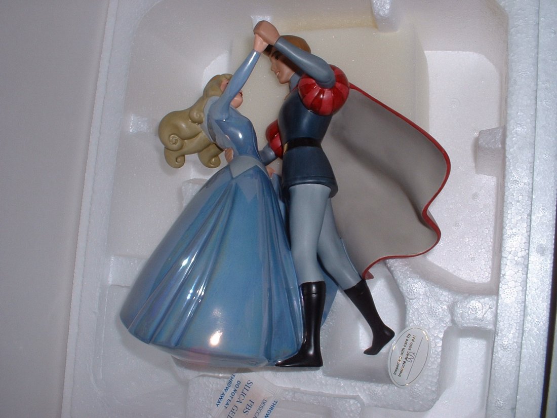 Disney's Sleeping Beauty WDCC (1 of 3)