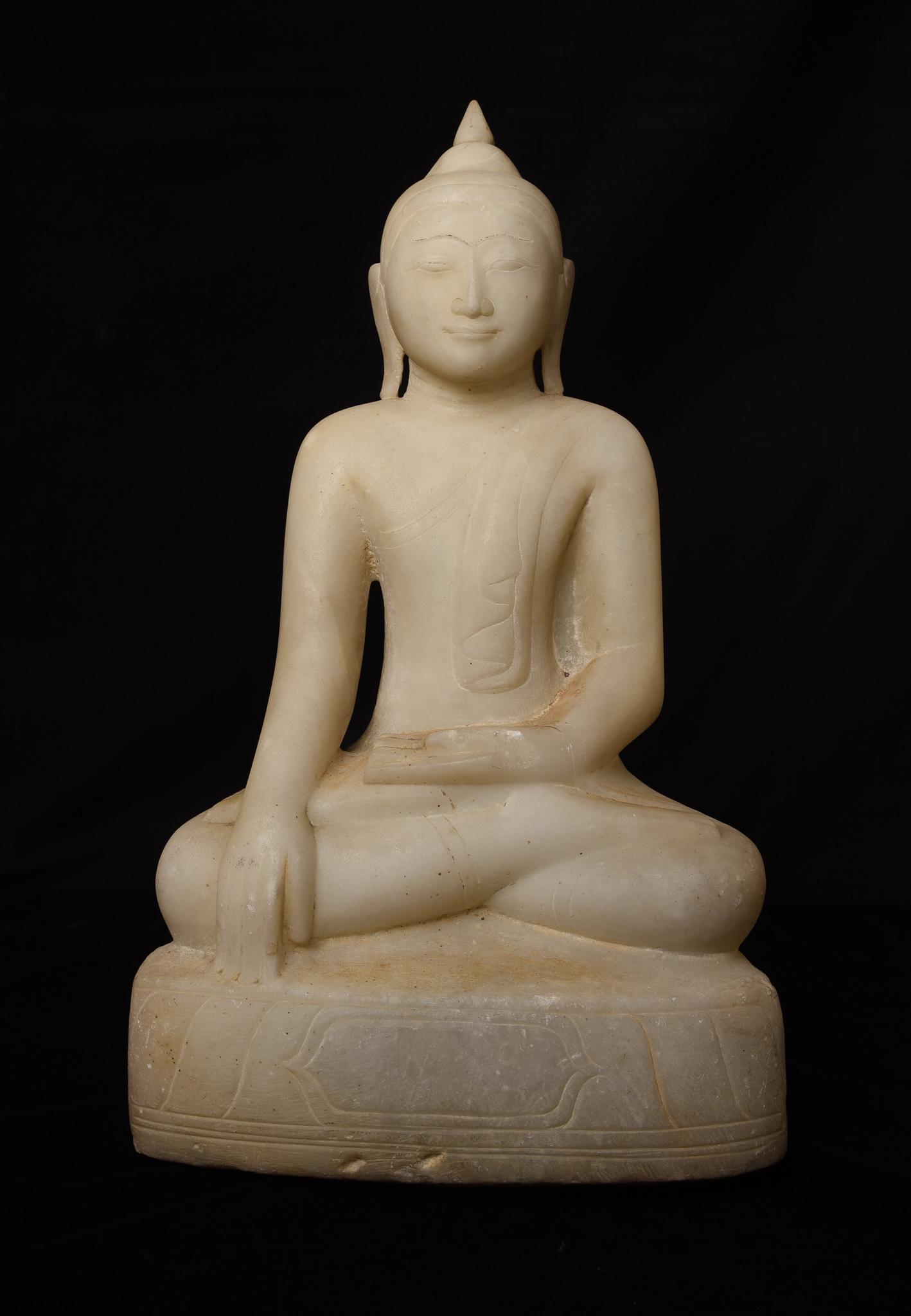 Superb 17thC Burmese Ava Buddha carved in Alabaster. (1 of 17)