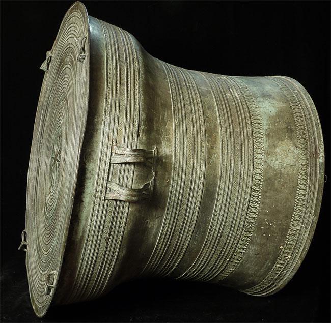 This is an authentic bronze Burmese Rain Drum, probably (1 of 14)