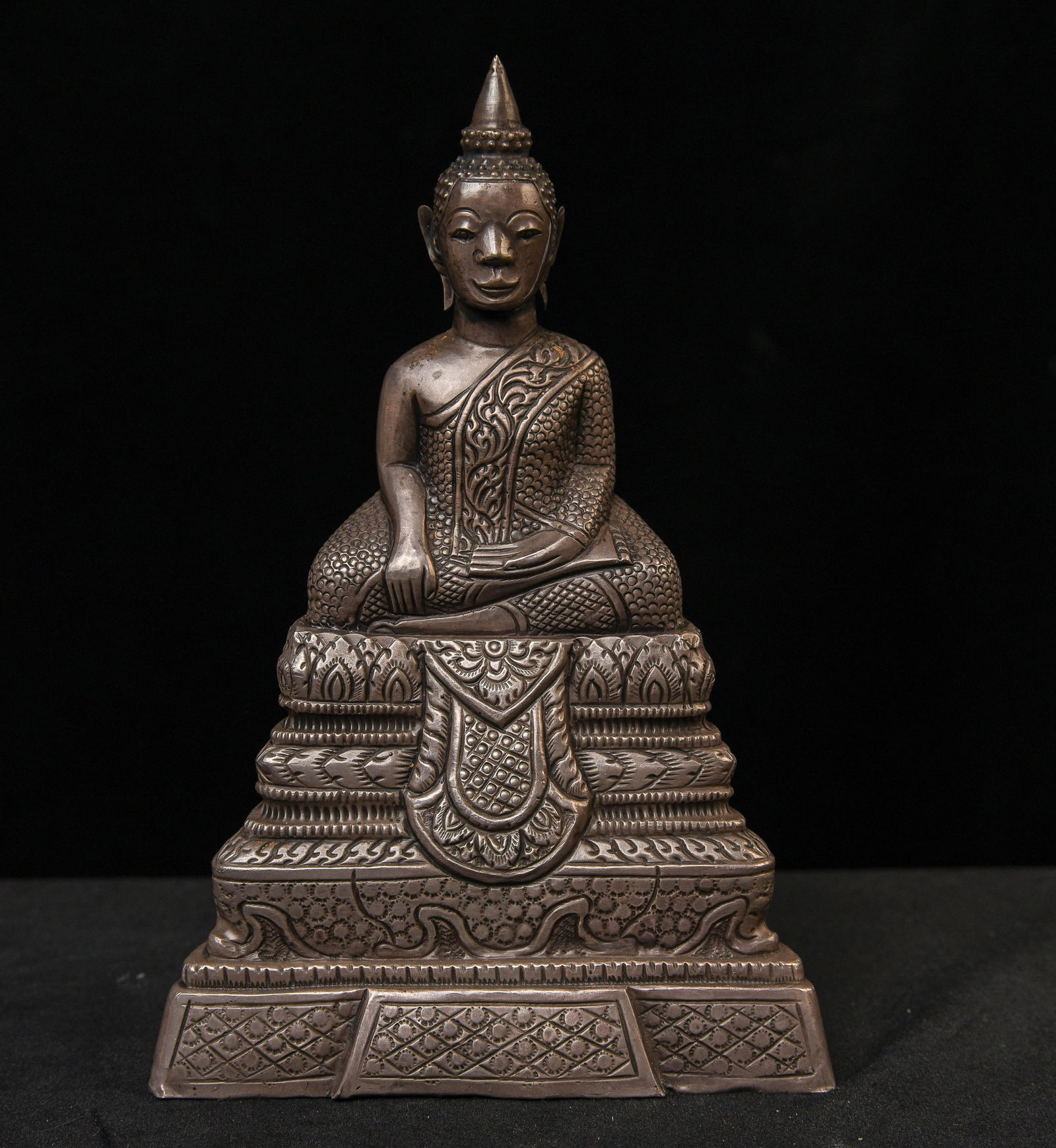 Delightful 18/19thC Cambodian Buddha. (1 of 7)