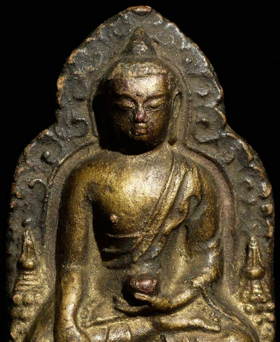 Classic 18/19thC Tibetan Terracotta Buddha. Serene: Classic 18/19thC Tibetan Terracotta Buddha. Serene countenance. 3.25" tall, 2" wide, .75" deep.