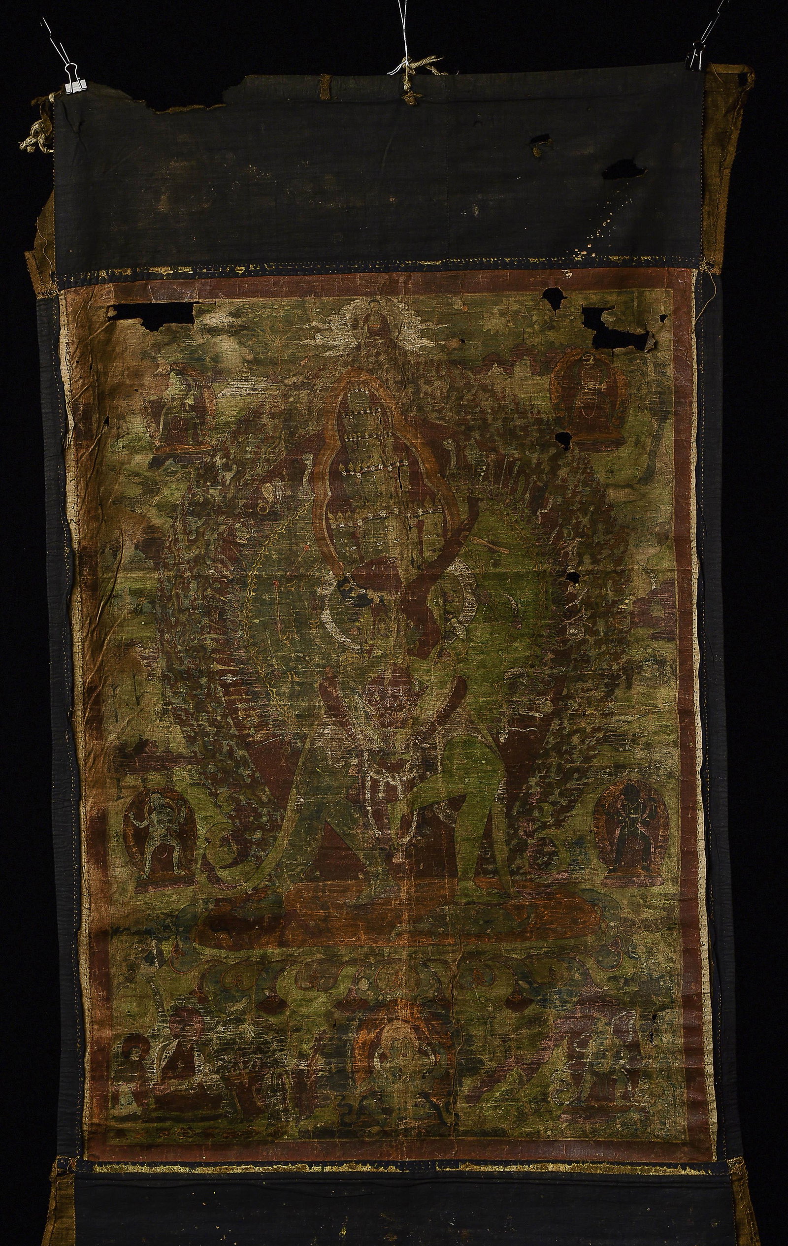 17thC/earlier Tibetan Thangka. worn condition-still powerful.: 17thC/earlier Tibetan Thangka. worn condition, but still powerful. See photos ( Thangka size : 23" x 31" ).