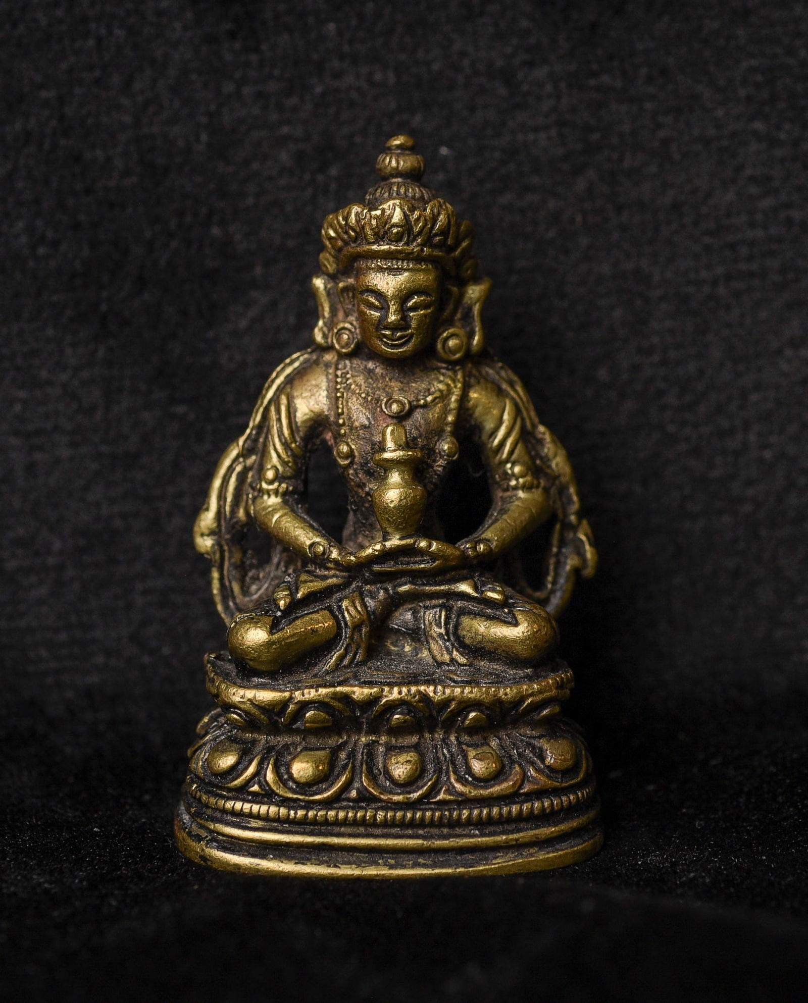 18/19thC Tibetan Miniature Bronze Buddha/Bodhisattva. (1 of 4)