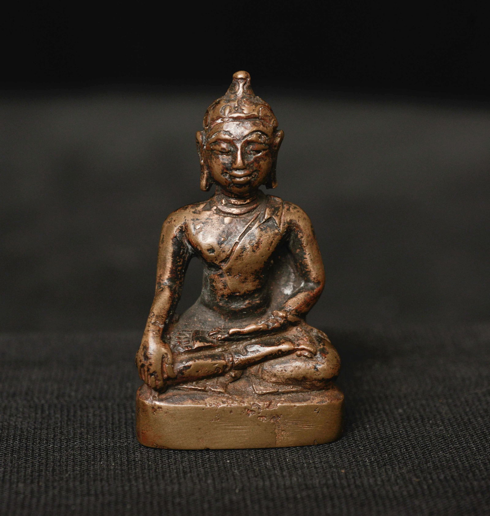 15/16thC or earlier Southern Thai Bronze Buddha. (1 of 11)