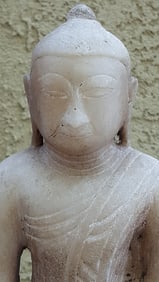 Burmese 18/19thC alabaster Buddha.