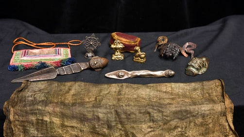 Boxlot_10-Tibet and Mongolian items. Benefit from a major cleanup of my inventory