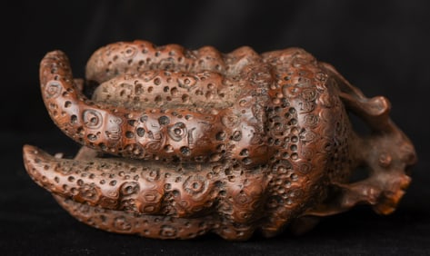 Antique Chinese "Hand of the Buddha" a well-carved bamboo model of a citron.