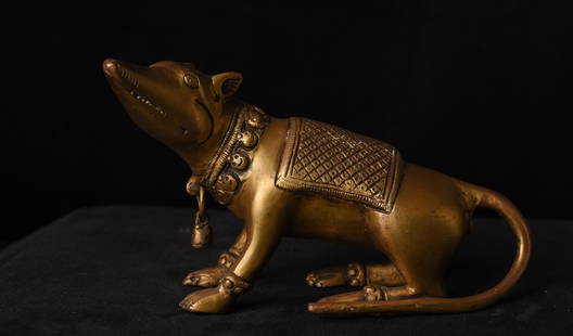 Large Distinguished Rat. Solid cast, brass/bronze Himalayan- sidekick to Ganesh.: Something I've never come across before in all my years of collecting and dealing-a large solid cast rat- sidekick to Ganesh. This fellow has the stance of a devoted dog. The sculptor managed to turn
