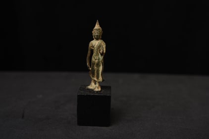 Miniature 15-17thC bronze Sukhothai walking Buddha from Thailand