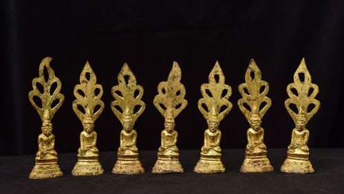 Seven 18/19th Shan style Burmese Buddhas cast in Bronze-Set!