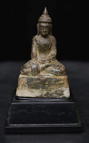 Very fine 16/17thC bronze Burmese Buddha.
