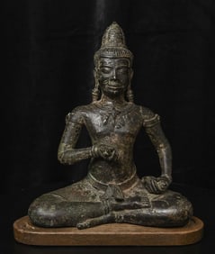 Antique Cambodian 13th century style bronze Buddha.- Large, Animated
