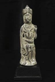 Very early Korean Buddha Bodhisattva. Remains of high karat gilding. Authentic!