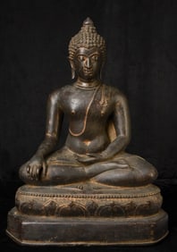 19th to the beginning of the 20th century northern Thai Buddha. 18.5 inches tall