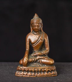 Vintage/Old Bronze Seated Buddha.
