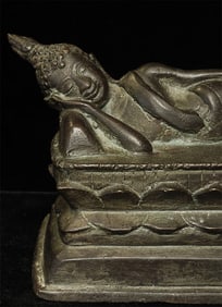 19th/early 20thC Thai Bronze Reclining Buddha.