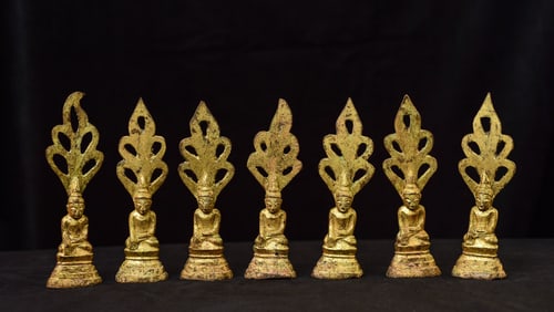 Seven 18/19th Shan style Burmese Buddhas cast in Bronze-Set!