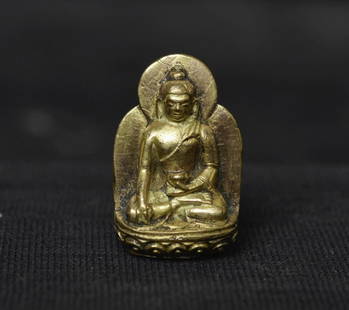 18thC solid-cast miniature Tibetan medicine Buddha.: Beautiful 18thC solid-cast miniature Tibetan medicine Buddha. Solid gilt bronze or copper alloy/ with a possible mix of silver and/or gold. (The previous owner believed there was gold and or silver in