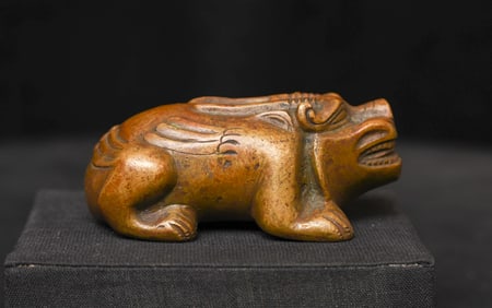 18thC/earlier Chinese Paper Weight in the form of a mythical beast. Nice example. (1.22lbs / .555kg