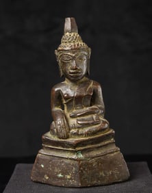 This is a delightful 17/18thC Cambodian Bronze Buddha.