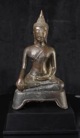 Good Antique Thai bronze Ayuthaya Buddha.