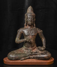 Antique Cambodian 13th century style bronze Buddha.- Large, Animated