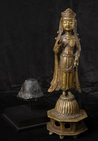 18 C or earlier. Korean bronze or brass Bodhisattva, Large, Exceptional Quality