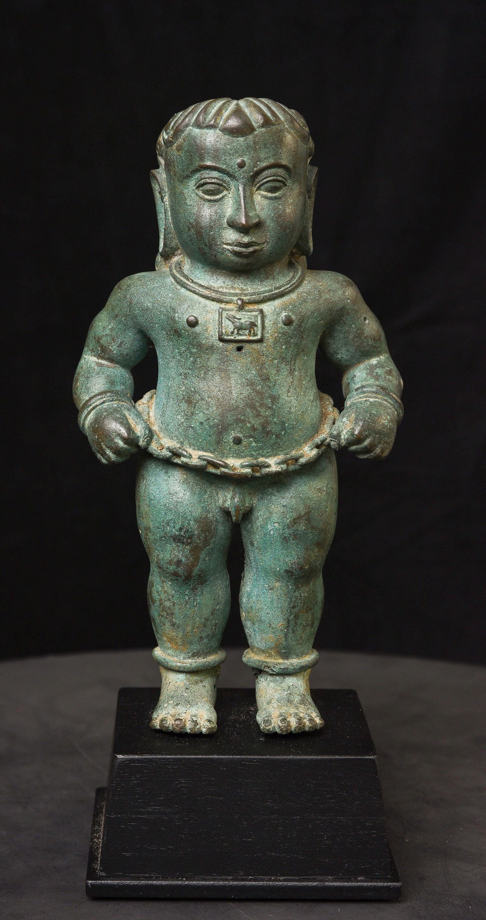 15thC Indonesian Bronze "Sultan Mangkoenagoro" or "Noble Boy". World Class: 15th Century Indonesian Bronze “Sultan Mangkoenagoro” / “Noble Boy,” Majapahit Period. This outstanding 15th-century Indonesian bronze—often referred to as “Sultan Mangkoenagoro&rd
