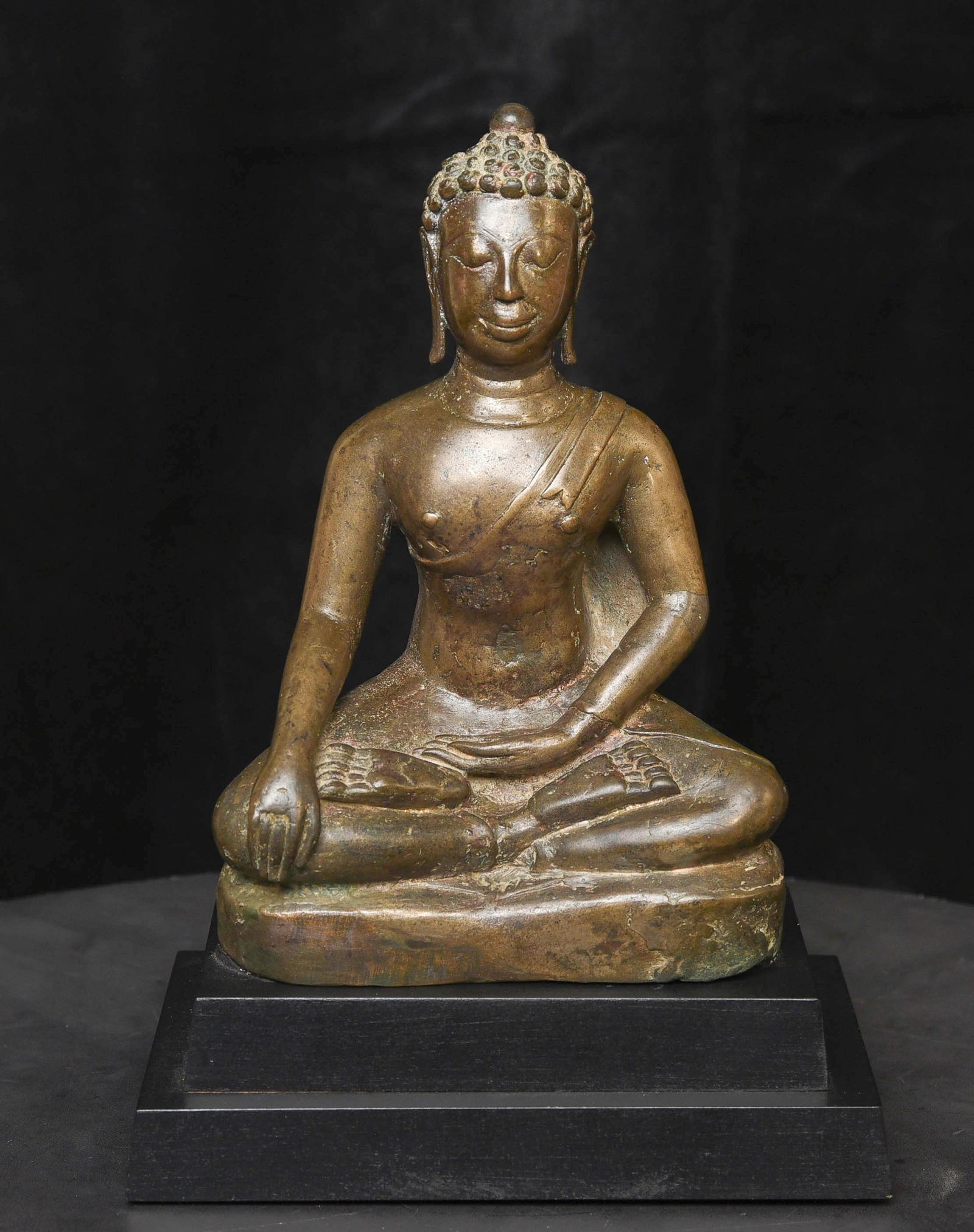 10th-12thC Transitional Thai Buddha Dvarati to Earliest of Thai Sukhothai: Transitional Dvaravati to Early Sukhothai Bronze Buddha (Pre-Sukhothai, Likely 10th–11th Century). This very special bronze Buddha represents a rare transitional moment between the late Dvaravati tr