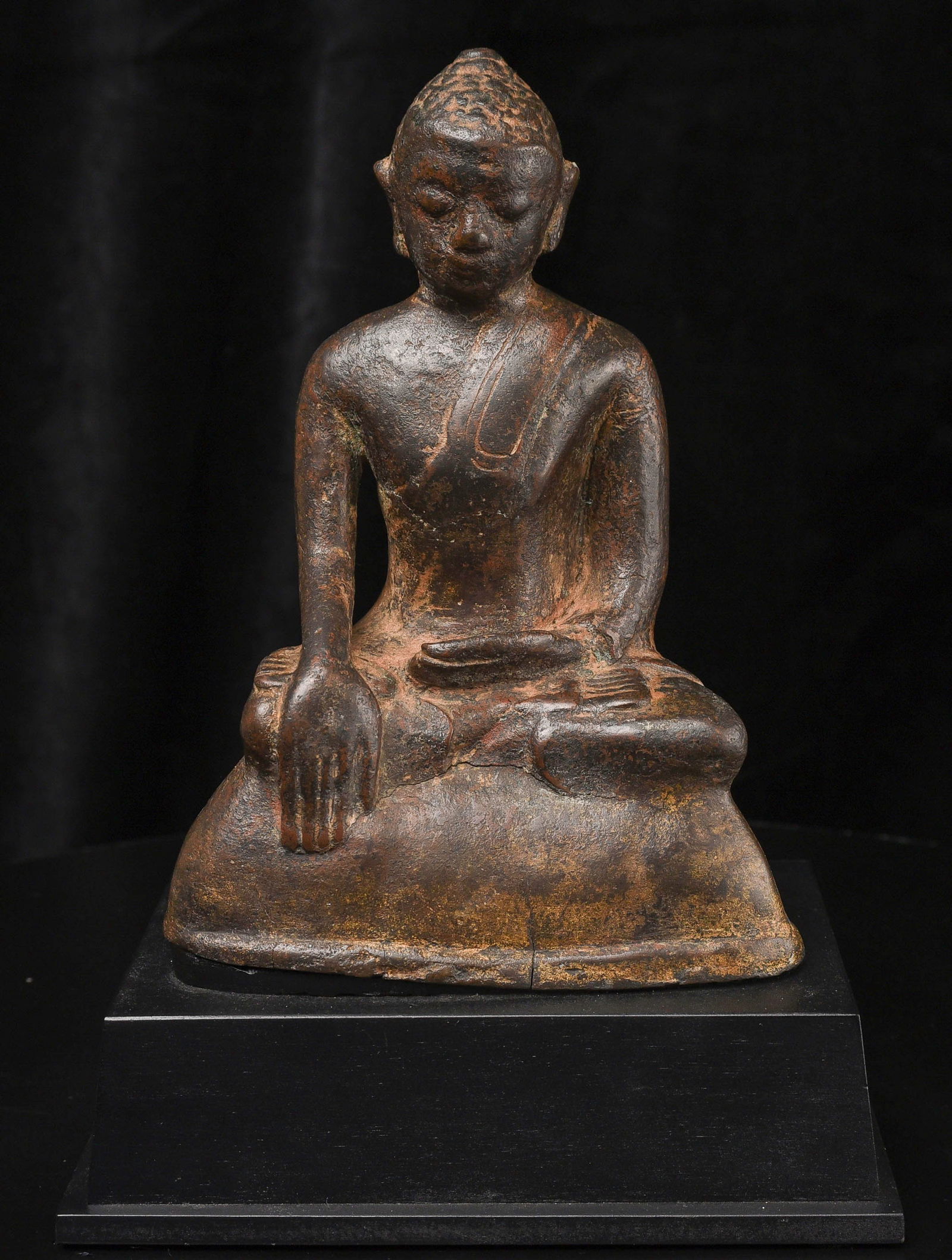9th/10thC Pre-Pagan Deeply Serene Buddha — Sensitive Early Casting: 9th–10th Century Burmese Bronze Buddha, Large Transitional Pre-Pagan Masterpiece. This exceptional 9th–10th Century Burmese bronze Buddha is a rare transitional masterpiece from the pre-Pagan peri