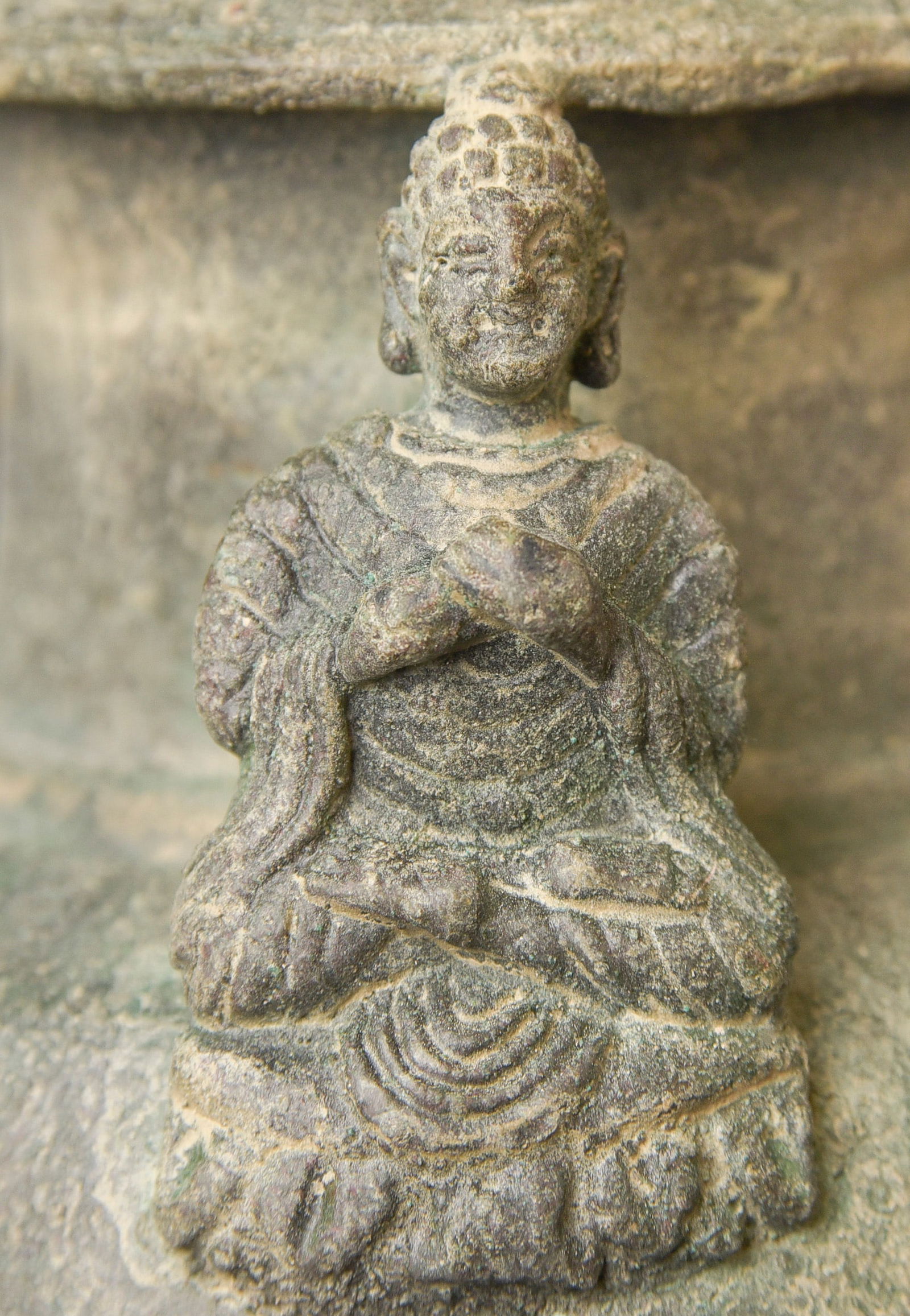 Bronze Buddhist Stupa, The sections stack loosely together. - 16