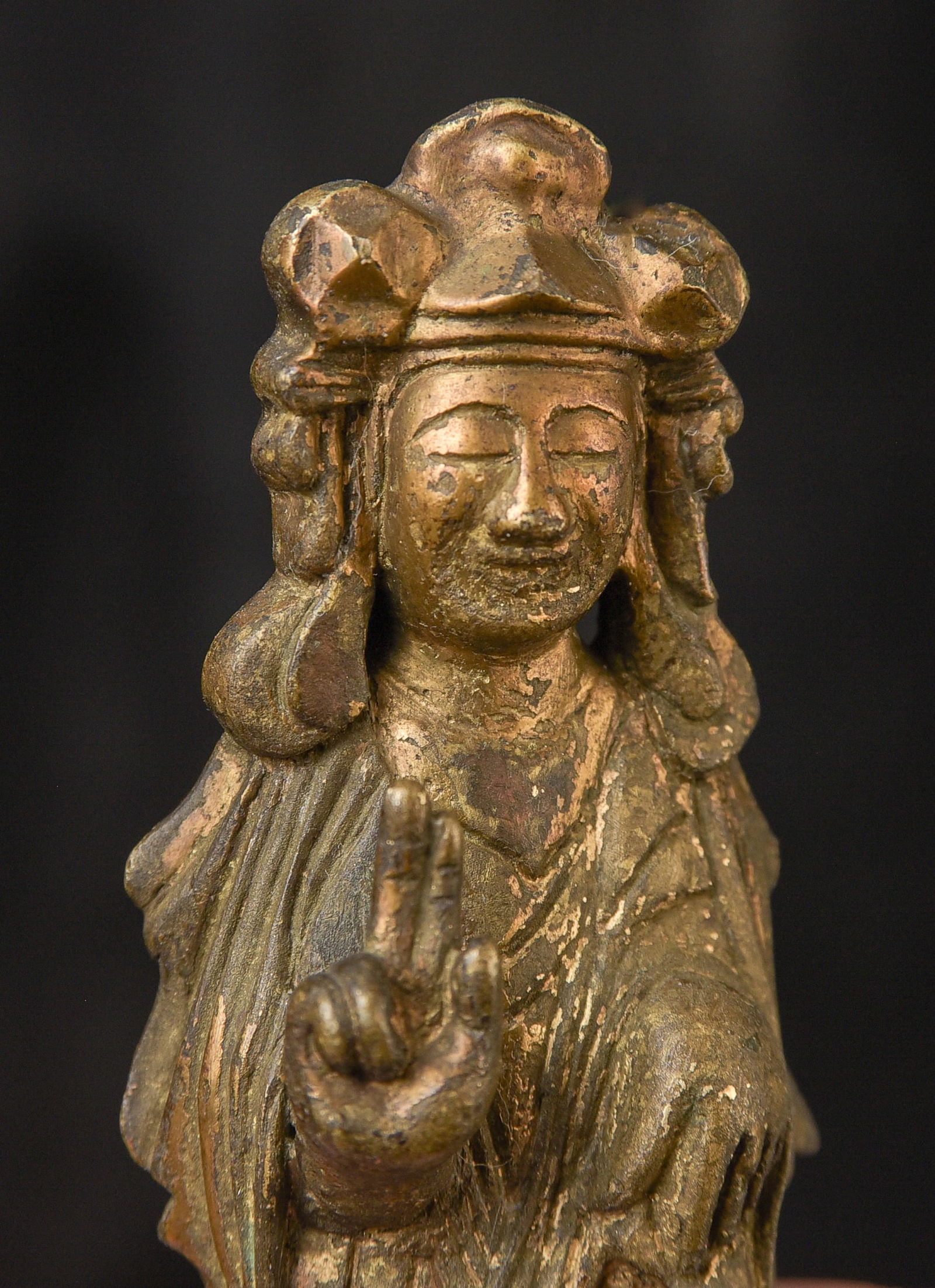 This is an outstanding 20thC Example. - 13