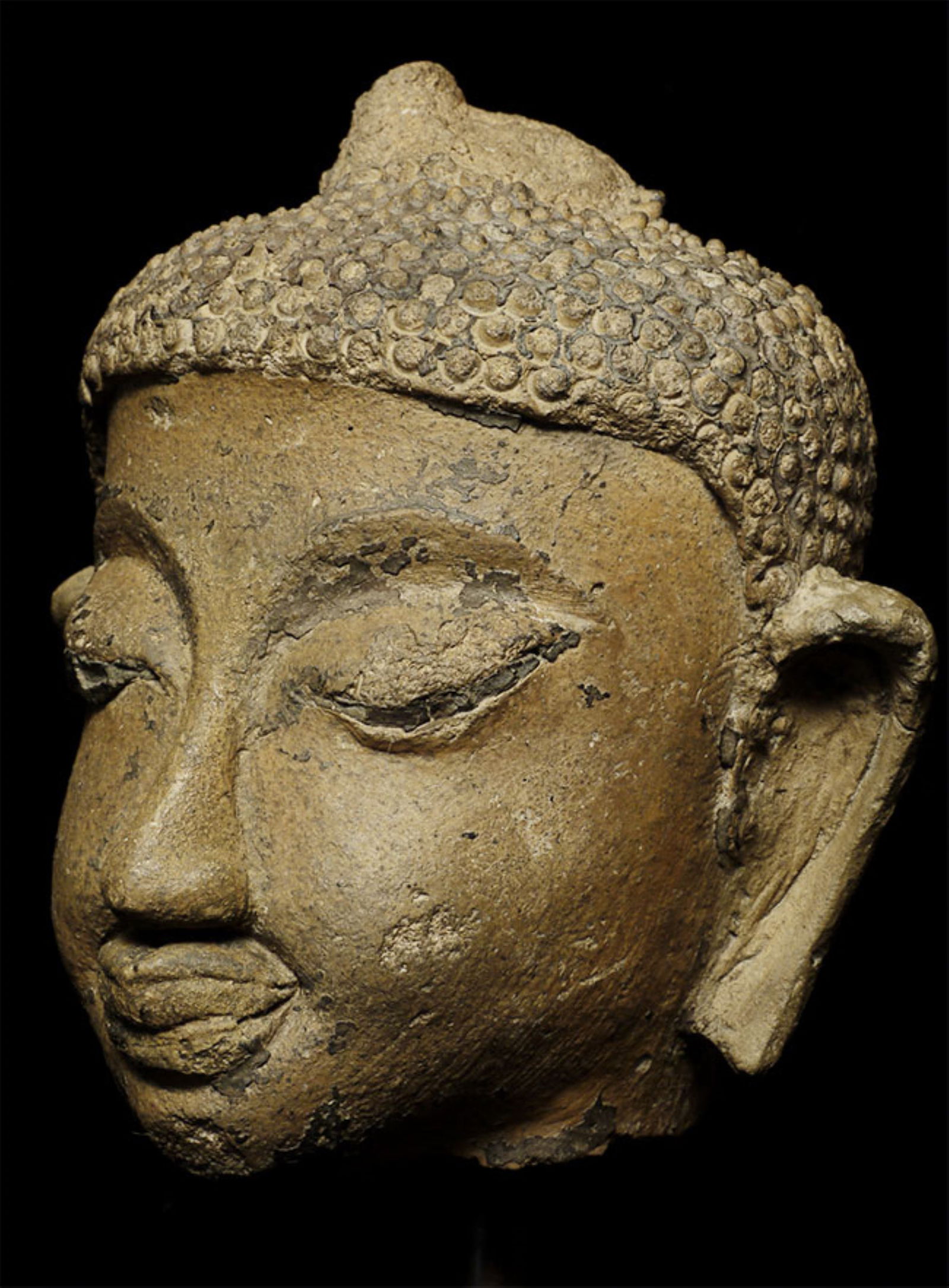 12/13thC Pagan Buddha Head sculpted in Clay/Stucco/Teracotta- Distinctive. - 4