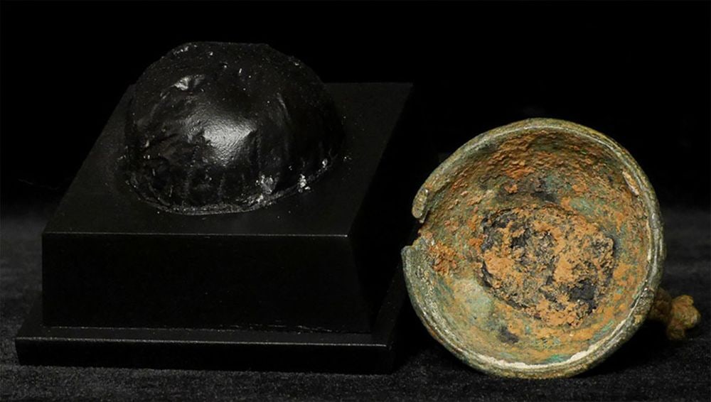 Early Burmese Monk- rare type- Deeply devotional - 5