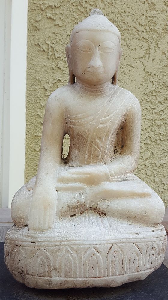 Burmese 18/19thC alabaster Buddha. - 2