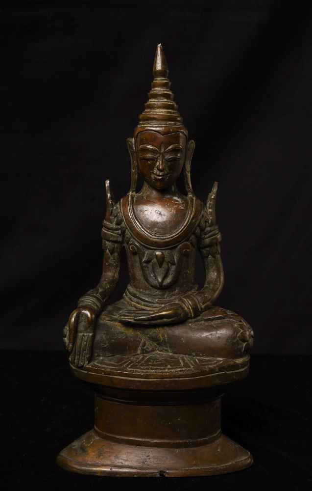 Unusual Burmese tribal Buddha. (1 of 20)