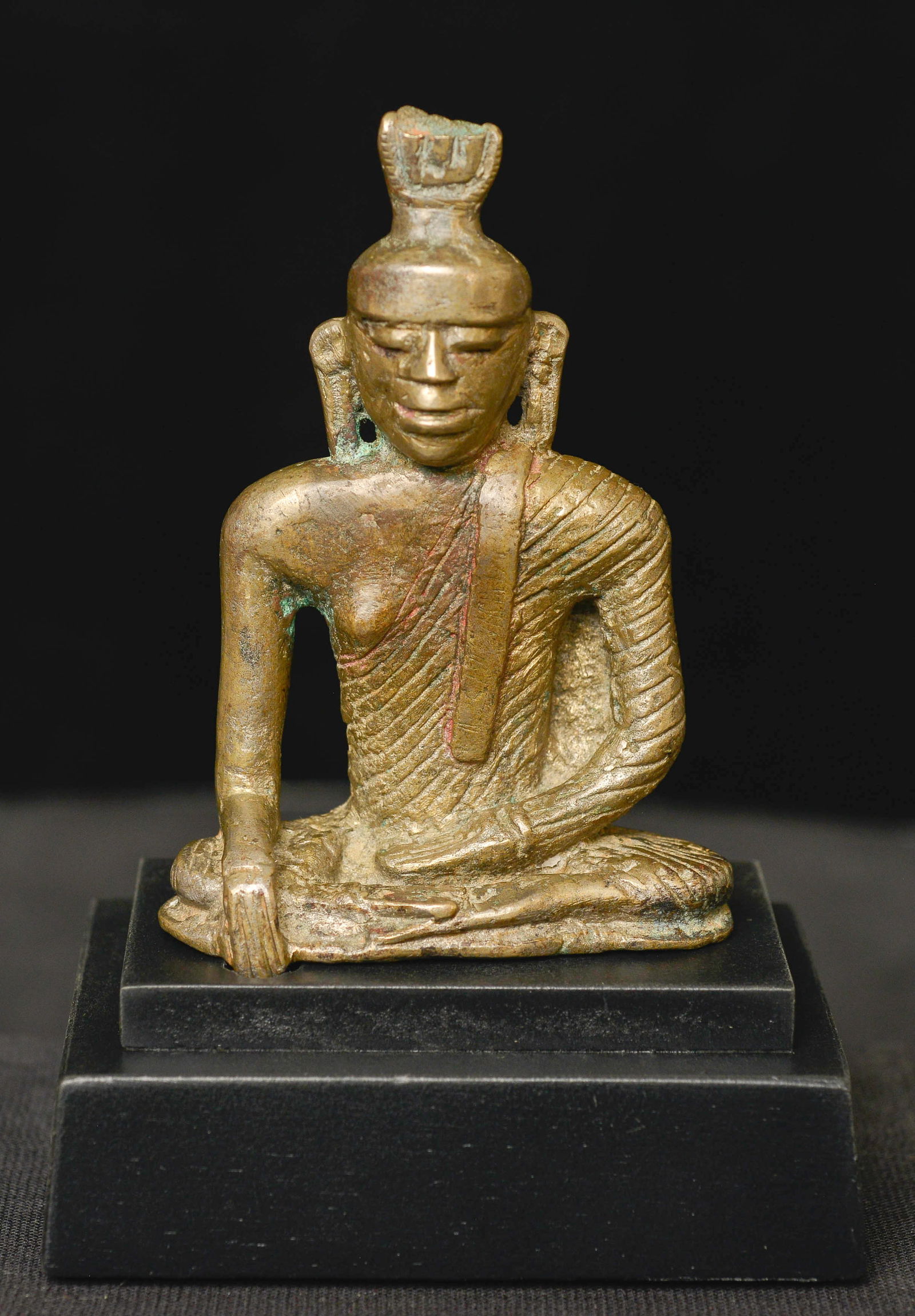 Rare 14/15thC Sri Lankan Folk Buddha. (1 of 12)