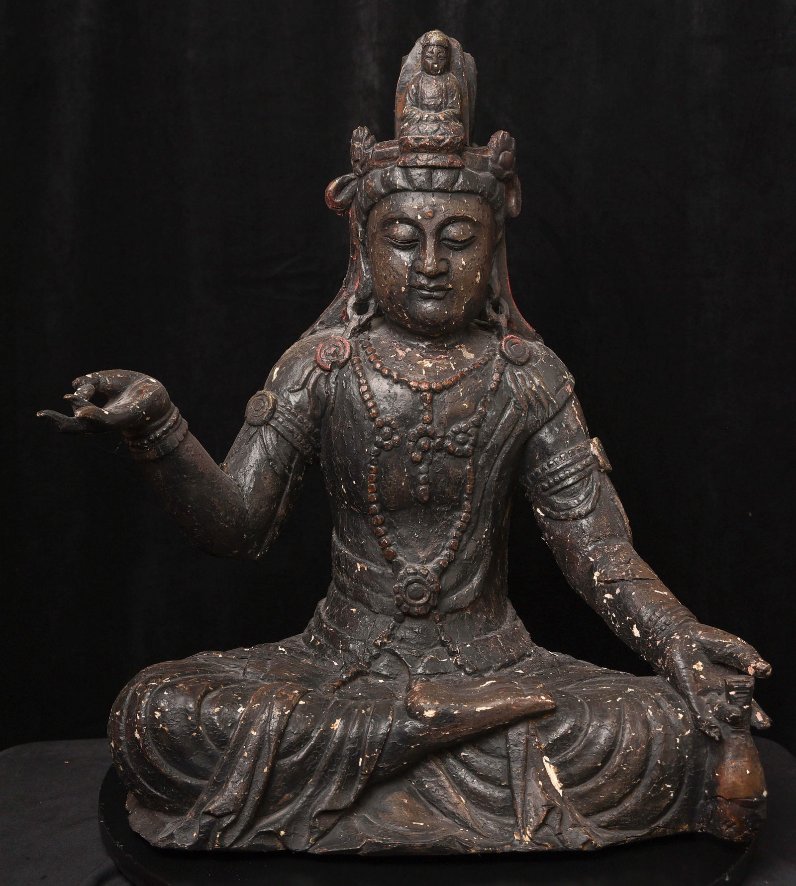 Large 16/17thC Korean Bodhisattva of Compassion: Large 16/17thC Korean Bodhisattva of Compassion (Kannon, or Korean equivalent of Guanyin). It looks contemporary with Early Ming, though I am unsure how to date precisely. The beautiful fragrance of c
