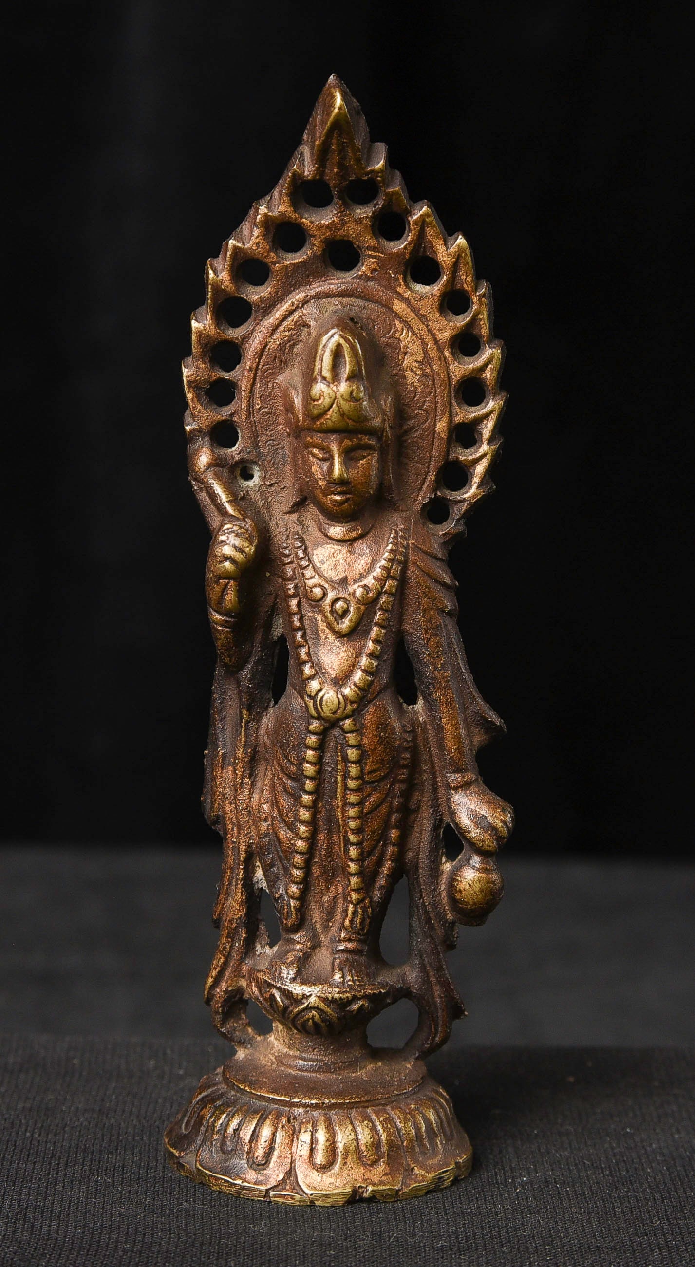 18/19thC or Earlier Korean Bronze Bodhisattva-excellent example.: 18/19th or Earlier Korean Bronze is an excellent example. ( 5"H x 1.5"W - 135g )