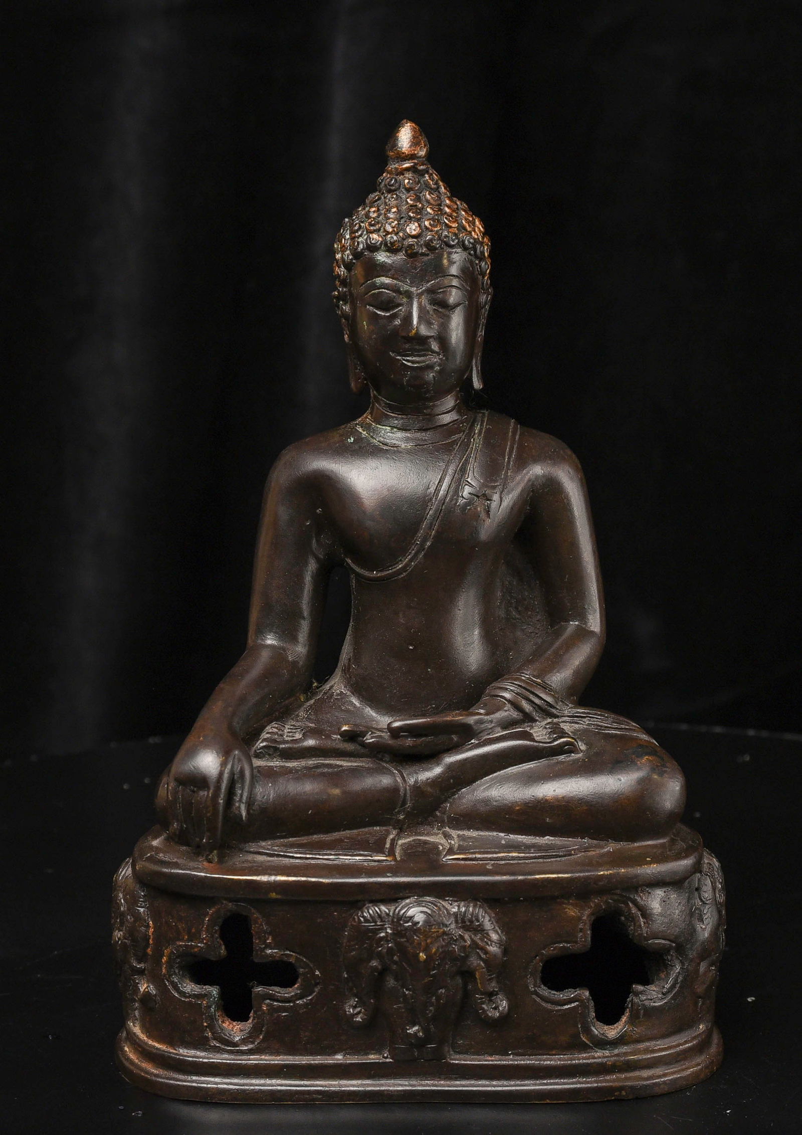 18/19th century Northern Thai Buddha in an earlier Style. (1 of 15)