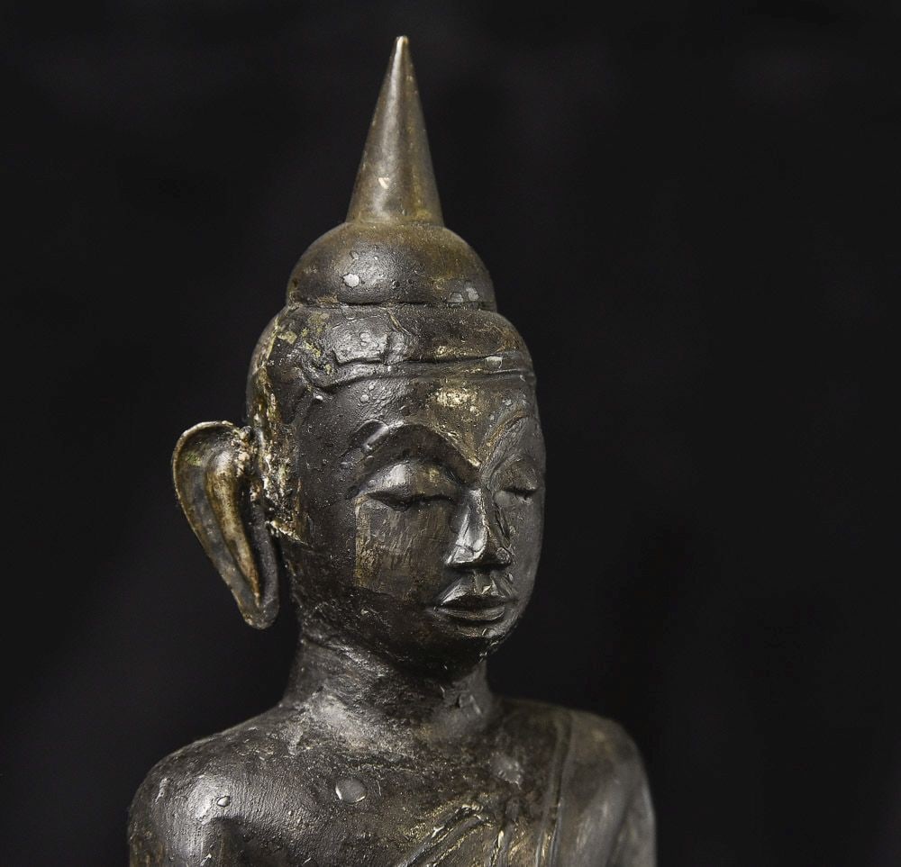 Extremely expressive repousse silver late Ayuthaya. - 8