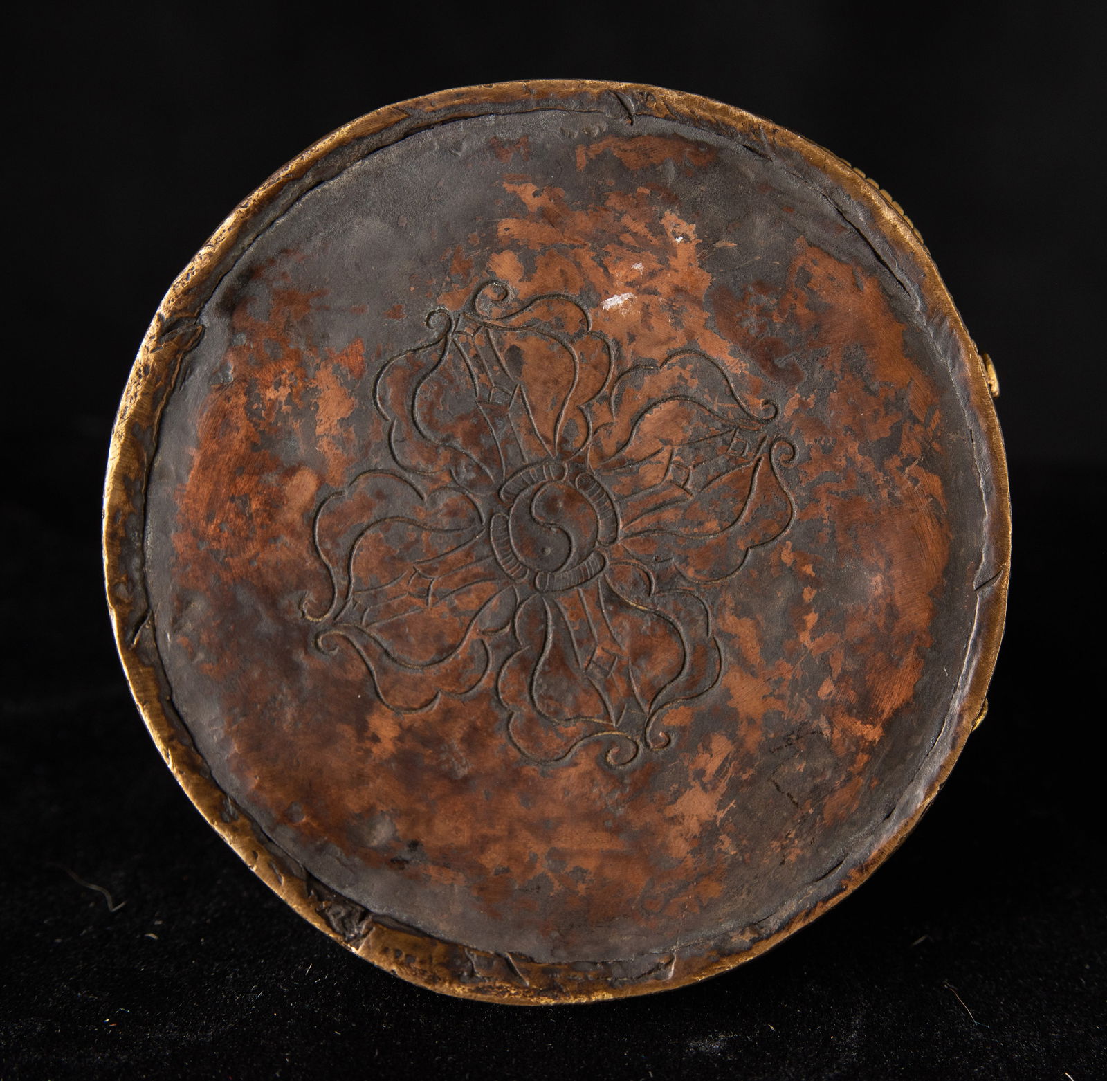 Antique gilded Tibetan bronze figure. Animated. - 16