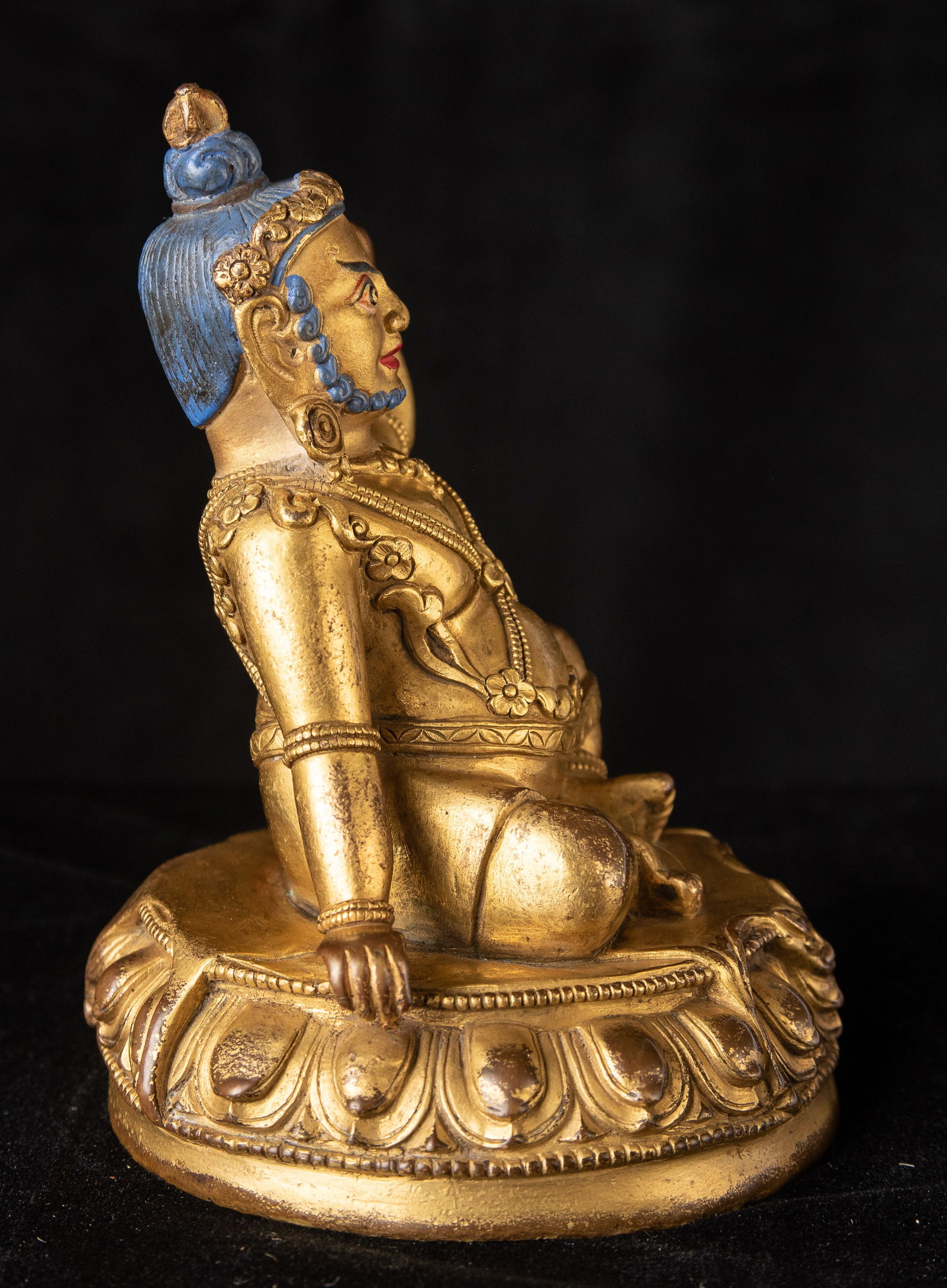 Antique gilded Tibetan bronze figure. Animated. - 5