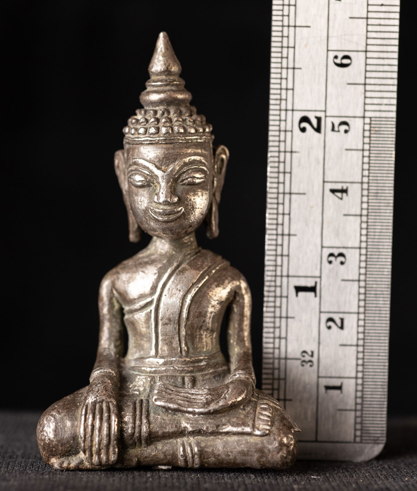 17/18 century solid cast silver Cambodian Buddha. Fine example. - 3