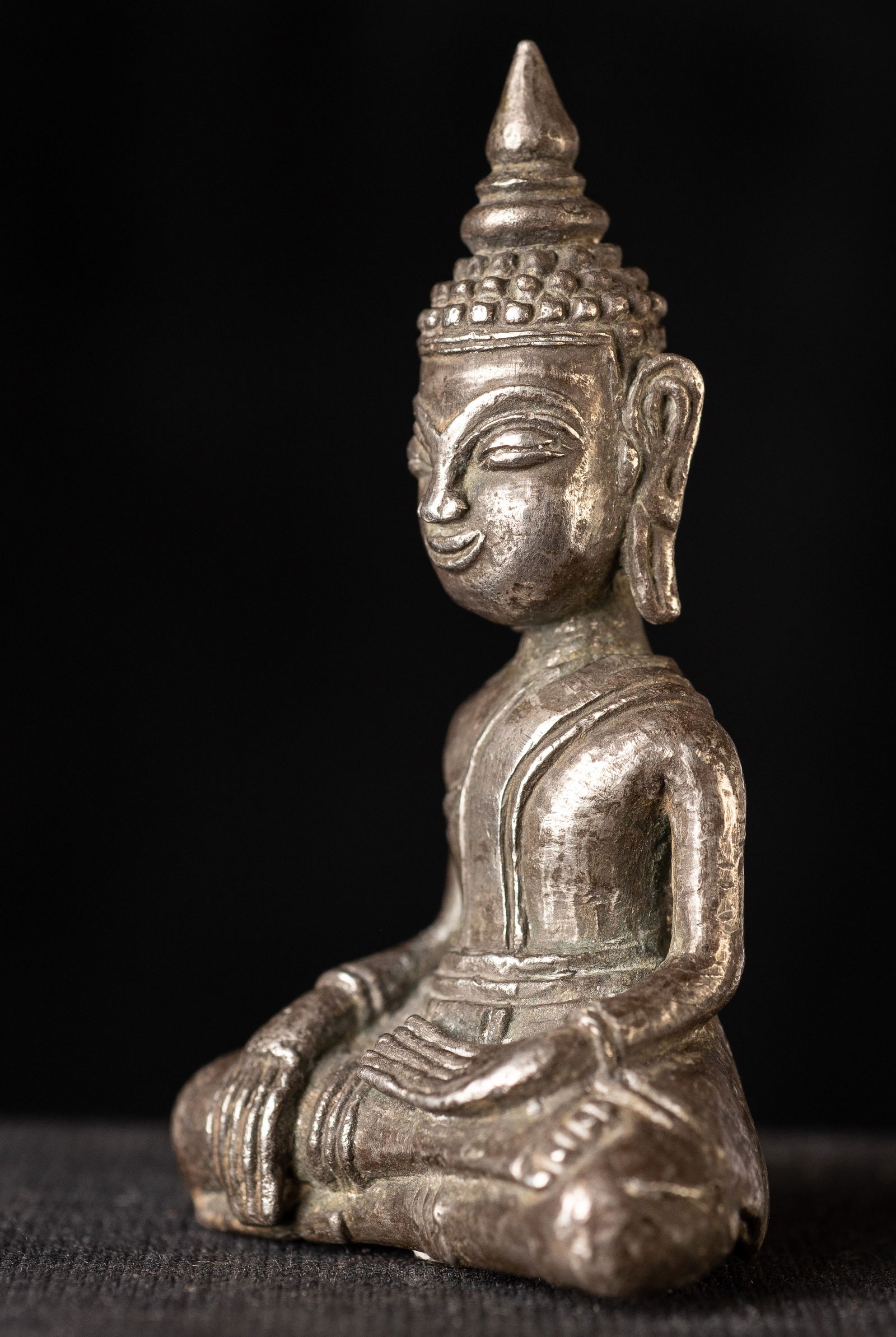 17/18 century solid cast silver Cambodian Buddha. Fine example. - 4
