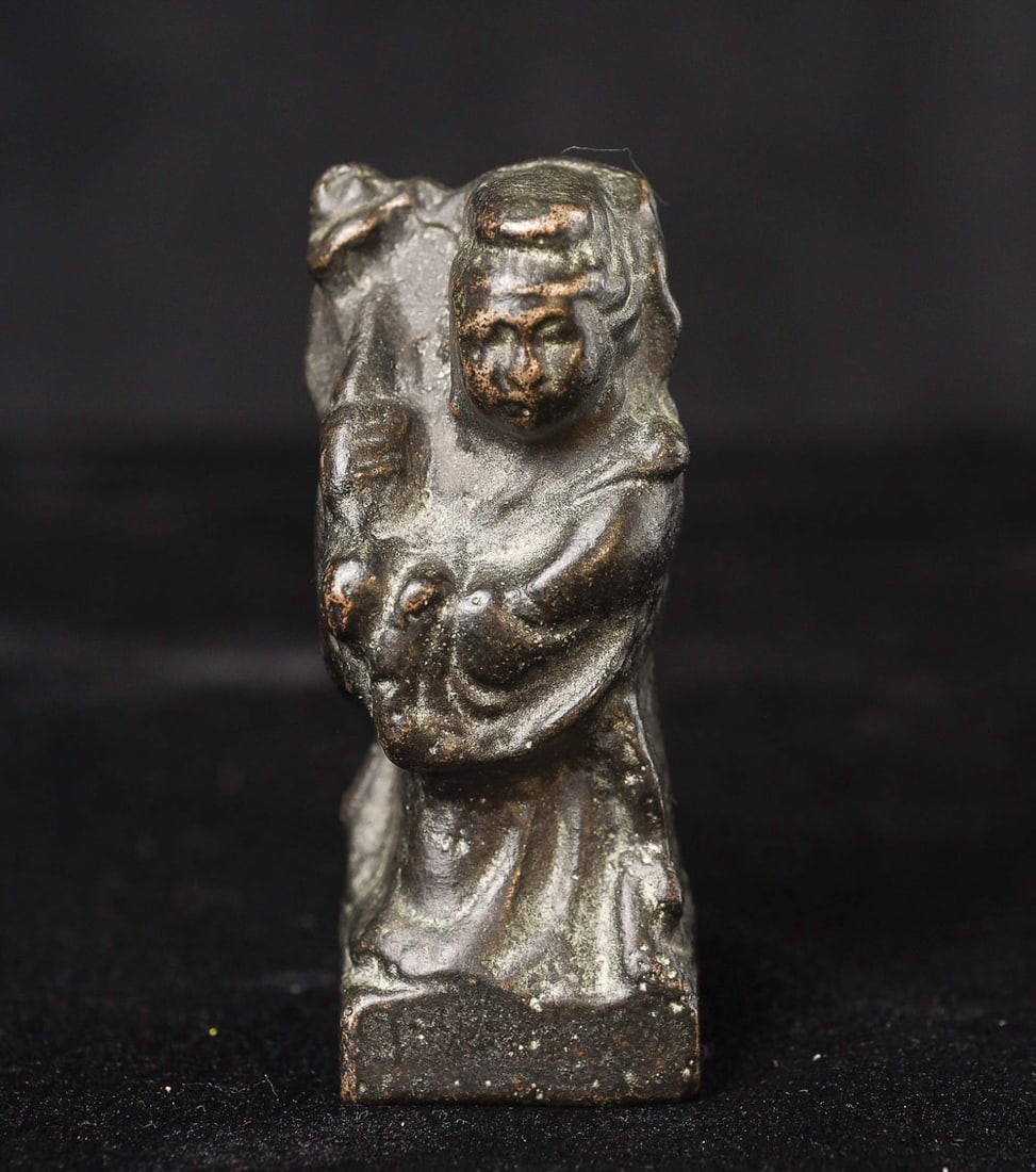 Very old solid cast bronze figure.: Very old solid cast bronze figure. Probably Chinese, and perhaps a scroll weight (purchased with a collection of Chinese scroll weights) 2.25" tall. Deep Discount