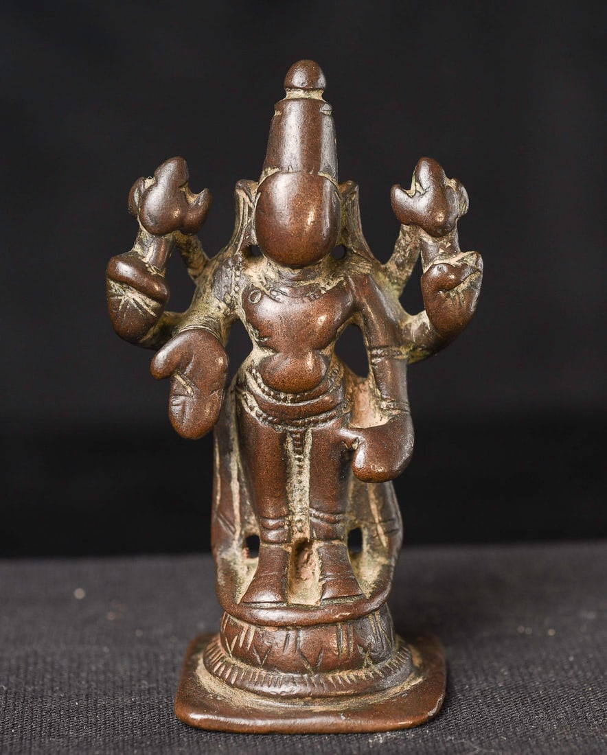 18thC/earlier Hindu bronze figure- India, significant ritual wear.: Antique Hindu bronze figure. 2.5" tall