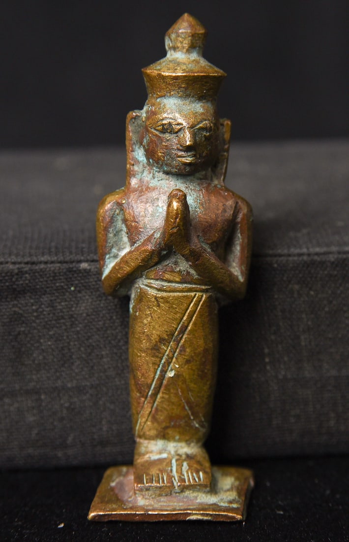 Uncommon 19thC Sri Lankan bronze monk.: Uncommon 19thC Sri Lankan bronze monk. ( 2.75"H x .875"W x .75"D ) - 70g