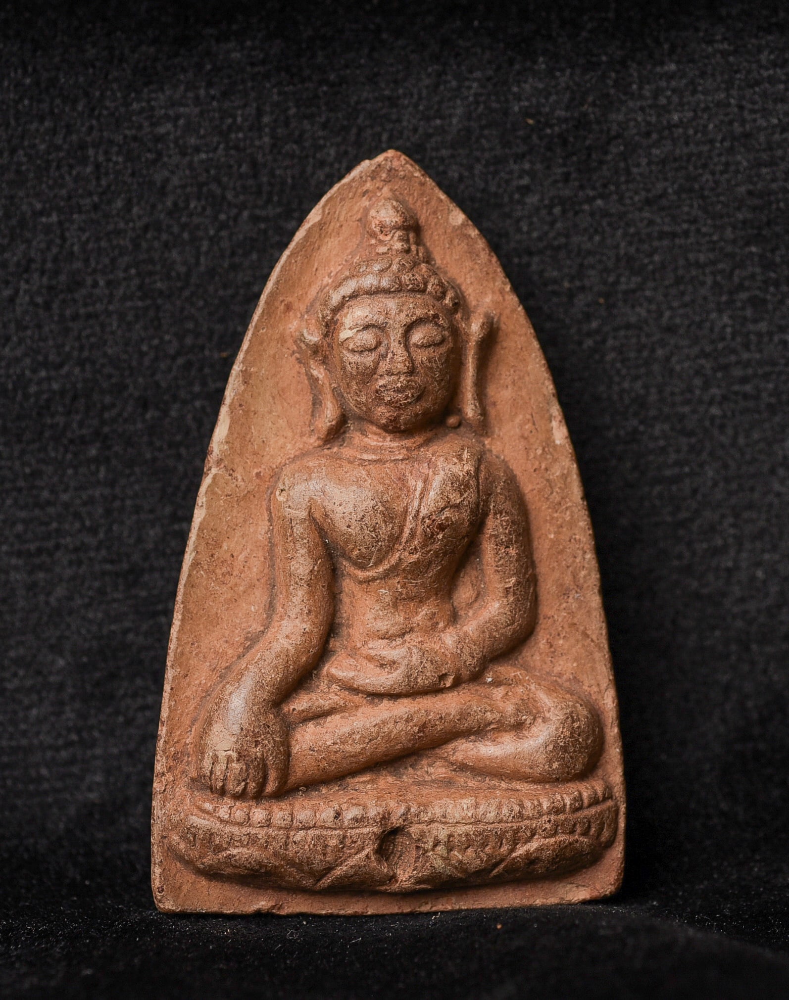 Antique two-sided Thai amulet from a major collection of a lifelong collector.: Antique two-sided Thai amulet from a major collection of a lifelong collector of Buddhist amulets, tablets, and other small items, primarily from southeast Asia. amulet looks to be 17/18 century. It h