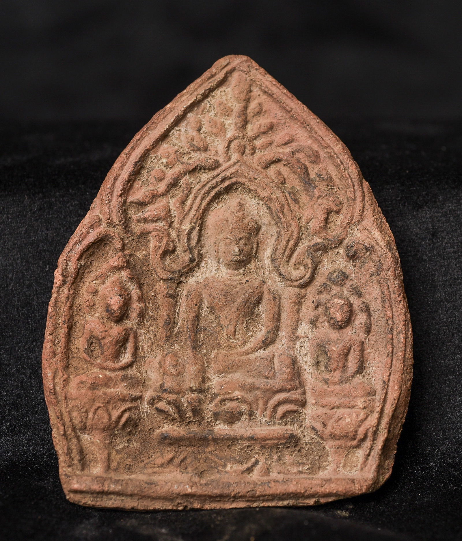 Thai 14/15thCterracotta or clay tablet of a Buddha trilogy.: Thai 14/15thCterracotta or clay tablet of a Buddha trilogy- ( 3.125"H x 2.375"W x .375"D ) - 40g